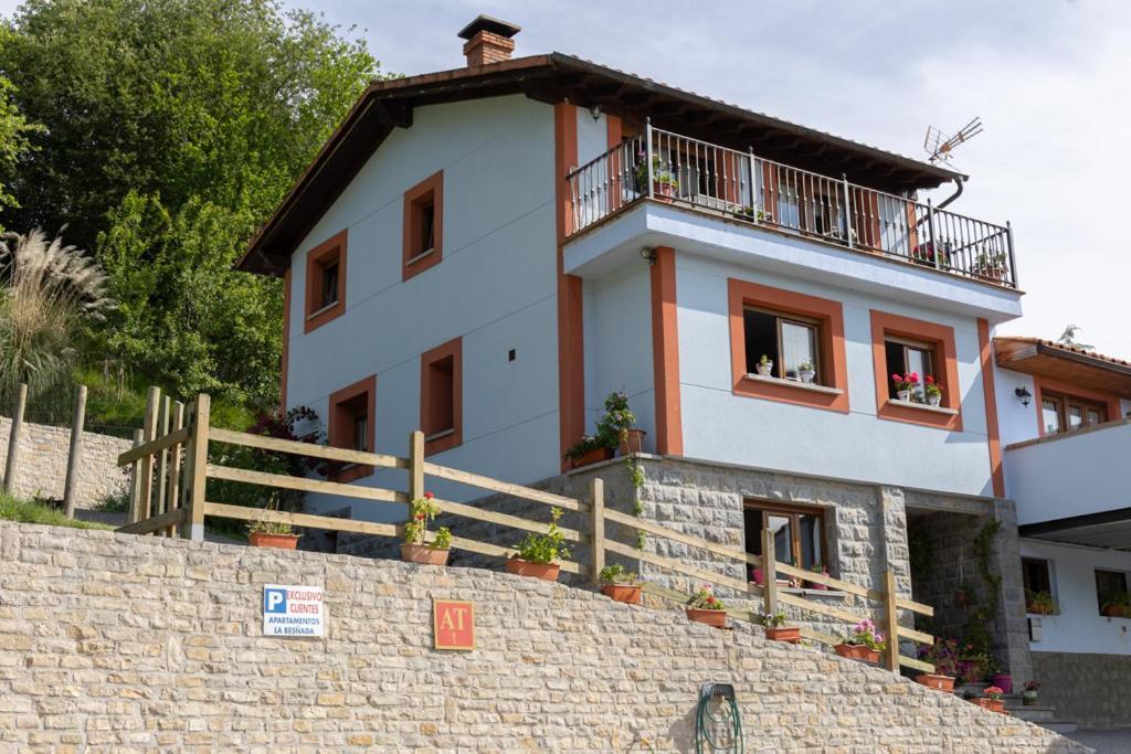 La Besnada Apartman Onís Kültér fotó